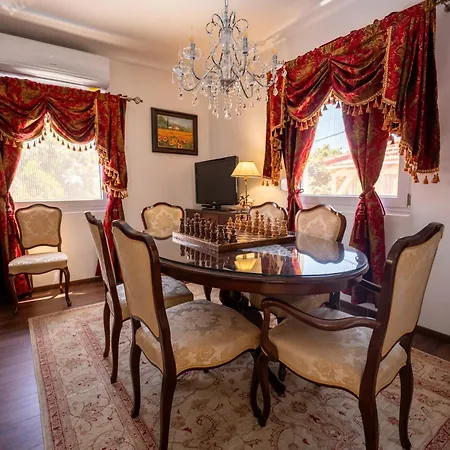 Baroque Art With Pool, Sauna And Gym Pridraga