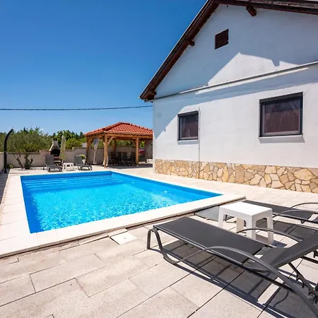 Baroque Art With Pool, Sauna And Gym Villa Pridraga