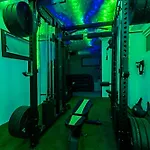 Baroque Art With Pool, Sauna And Gym *