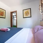 Baroque Art With Pool, Sauna And Gym Villa