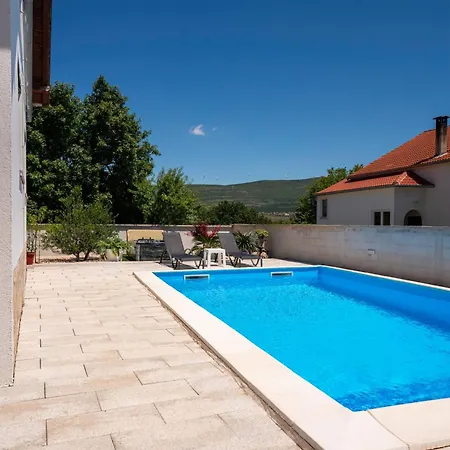 Baroque Art With Pool, Sauna And Gym Villa *