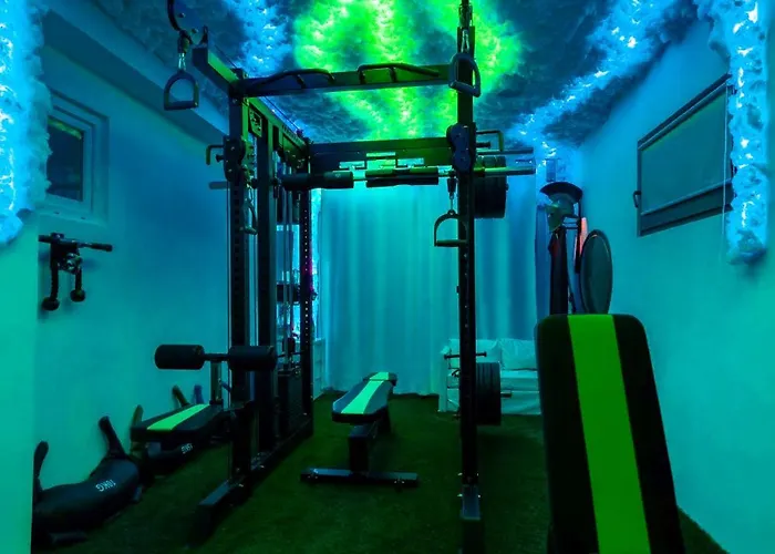 Baroque Art With Pool, Sauna And Gym * Pridraga